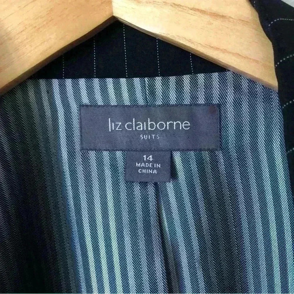 Liz Claiborne Striped Polyester Blazer Size 14 - Picture 2 of 10